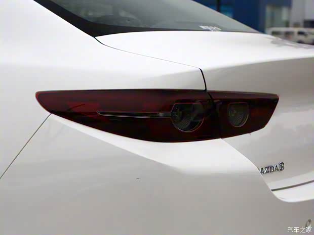 长安马自达 马自达3 昂克赛拉 2021款 2.0L 自动质雅版