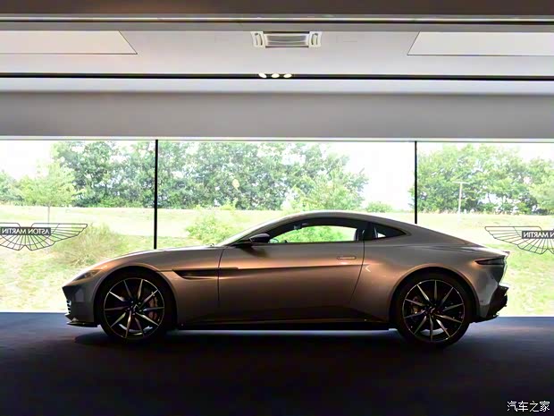 阿斯頓·馬丁 阿斯頓·馬丁DB10 2015款 基本型