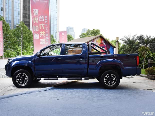 曙光汽車 黃海·野牛 2021款 2.5T N2S經(jīng)典版手動柴油四驅(qū)奔騰版平底貨箱JE4D25Q6A