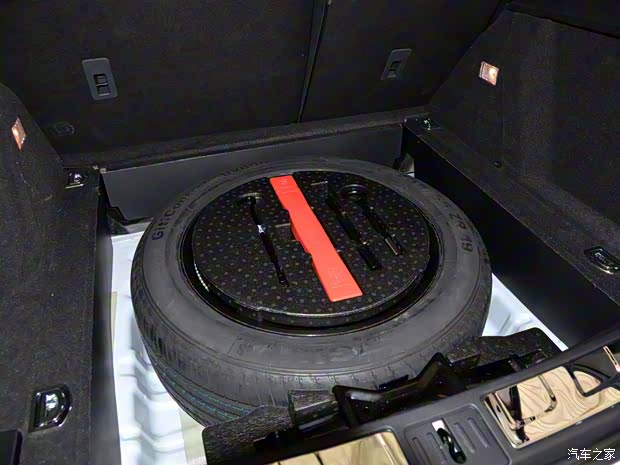 众泰汽车 大迈X7 2017款 1.8T 手动至尊型