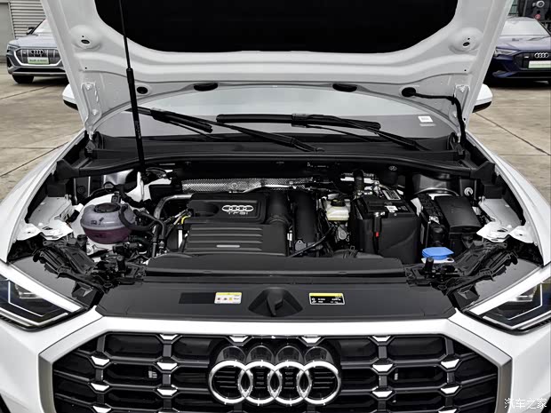 一汽奥迪 奥迪Q3 2022款 35 TFSI 时尚动感型