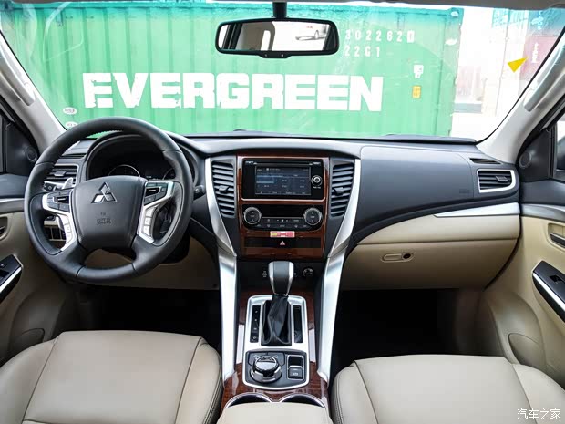 三菱(进口) 帕杰罗·劲畅(进口) 2016款 基本型