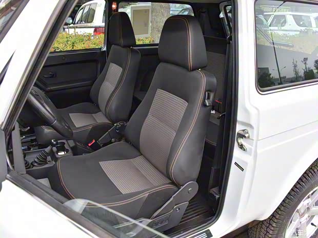 拉达汽车 泥瓦 2017款 基本型