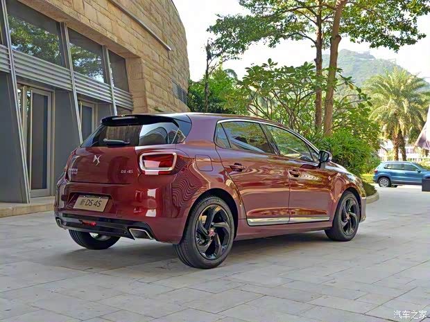 長(zhǎng)安標(biāo)致雪鐵龍 DS 4S 2018款 基本型 長(zhǎng)安標(biāo)致雪鐵龍 DS 4S 2018款 基本型