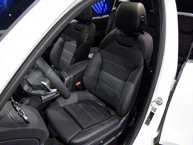 北京奔驰 奔驰EQB 2021款 EQB 350 4MATIC 北京奔驰 奔驰EQB 2021款 EQB 350 4MATIC