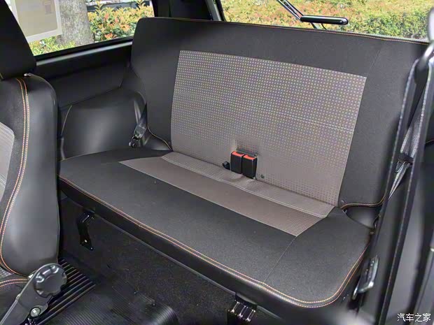 拉达汽车 泥瓦 2017款 基本型