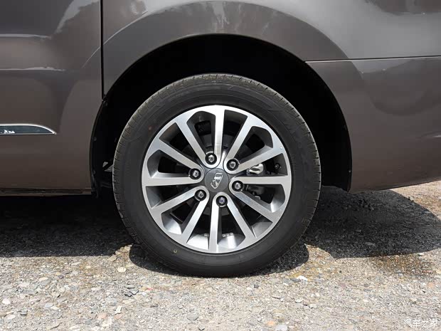 华晨华颂 华颂7 2017款 2.0T 自动尊贵型