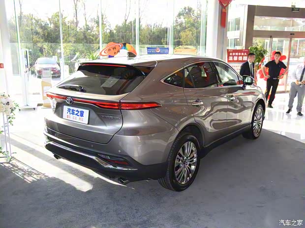 一汽丰田 凌放HARRIER 2022款 2.0L CVT两驱顶配