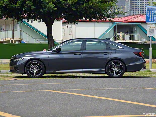 广汽本田 雅阁 2022款 260TURBO 幻夜·旗舰版 广汽本田 雅阁 2022款 260TURBO 幻夜·旗舰版