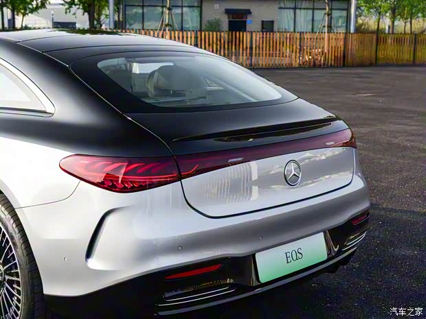 梅赛德斯-EQ 奔驰EQS 2021款 580 4MATIC AMG Line 梅赛德斯-EQ 奔驰EQS 2021款 580 4MATIC AMG Line