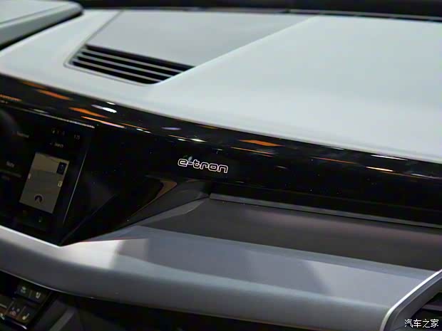 Audi Sport 奧迪RS e-tron GT 2021款 基本型