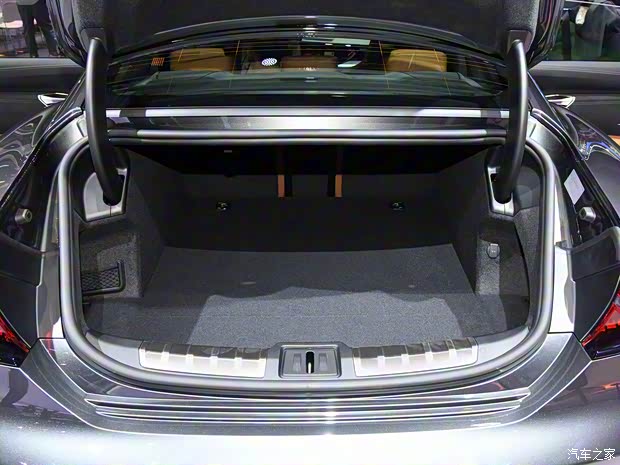 Audi Sport 奧迪RS e-tron GT 2021款 基本型