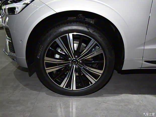 沃爾沃亞太 沃爾沃XC60 2022款 基本型低配
