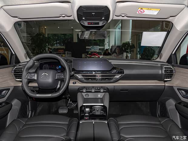 东风雪铁龙 凡尔赛C5 X 2021款 1.6T 享不凡 东风雪铁龙 凡尔赛C5 X 2021款 1.6T 享不凡