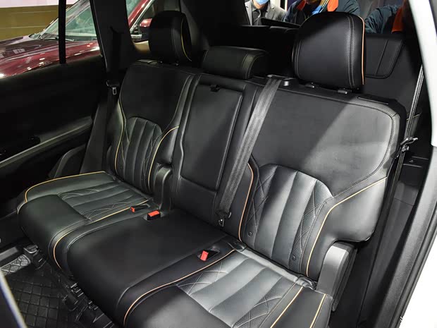 江鈴福特 領(lǐng)裕 2021款 7座頂配