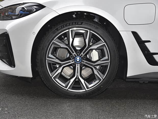 宝马(进口) 宝马i4 2022款 eDrive40