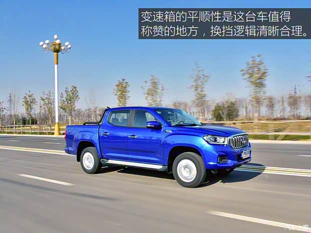 上汽大通 上汽大通T60 2017款 2.0T汽油自動兩驅(qū)高底盤豪華型小雙排