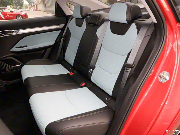 吉利汽车 帝豪L 2022款 1.4T CVT至尊型 吉利汽车 帝豪L 2022款 1.4T CVT至尊型