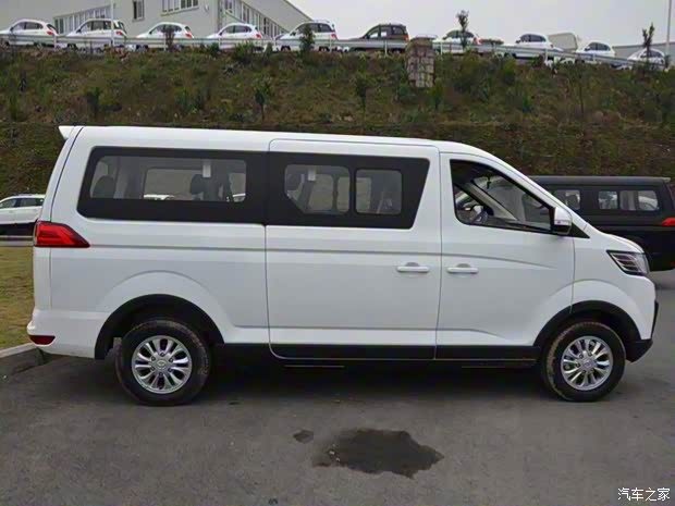 北汽銀翔 北汽幻速H6 2015款 1.8L基本型M18A