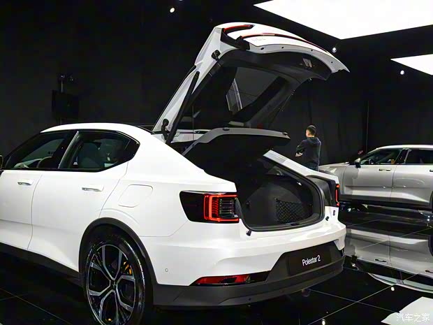 Polestar Polestar 2 2021款 雙電機(jī)長(zhǎng)續(xù)航