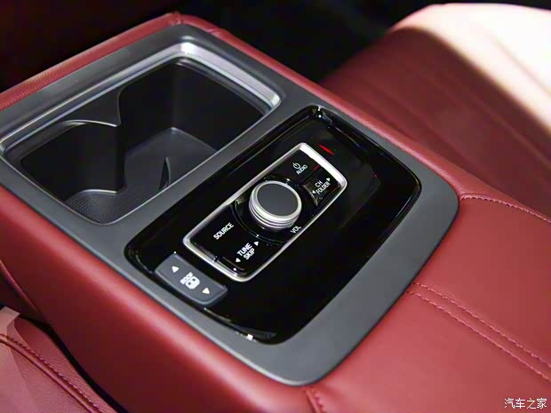 广汽本田 雅阁 2022款 2.0 i-MMD混动 幻夜·锐尊版