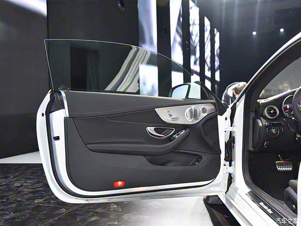 奔馳(進口) 奔馳C級(進口) 2016款 C 300 轎跑版