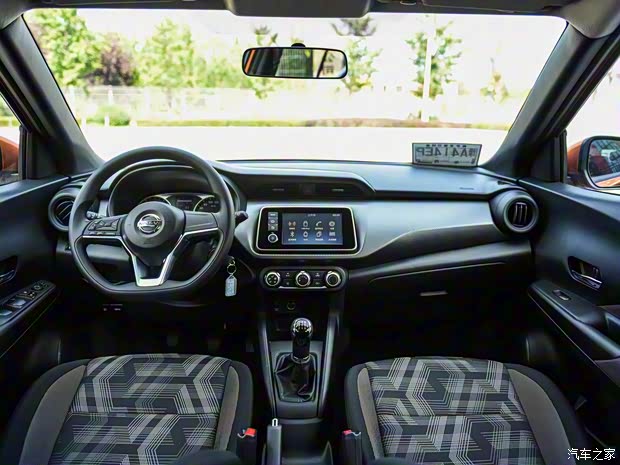 东风日产 劲客 2017款 1.5L 手动高配版 东风日产 劲客 2017款 1.5L 手动高配版