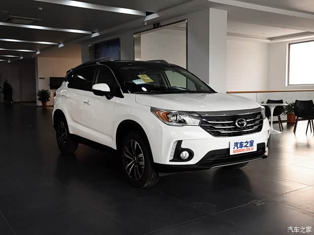 广汽乘用车 传祺GS4 2017款 235T 6AT智联豪华版 广汽乘用车 传祺GS4 2017款 235T 6AT智联豪华版