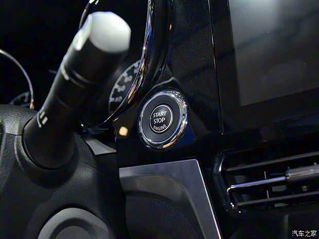 东风启辰 启辰T70 2018款 2.0L CVT睿享运动版