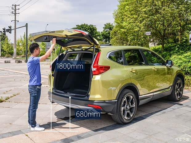 东风本田 本田CR-V 2017款 240TURBO 自动四驱尊耀版 东风本田 本田CR-V 2017款 240TURBO 自动四驱尊耀版