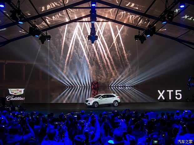 上汽通用凯迪拉克 凯迪拉克XT5 2016款 28T 四驱铂金版