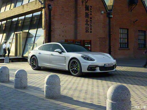 保時捷 Panamera 2017款 Panamera 4 E-Hybrid 行政加長版 2.9T