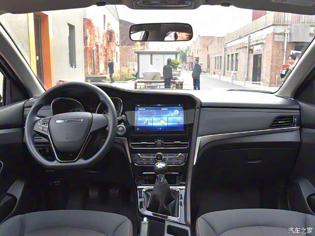 东风启辰 启辰T70 2018款 基本型