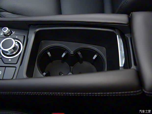 长安马自达 马自达3 Axela昂克赛拉 2017款 两厢 2.0L 自动运动型 长安马自达 马自达3 Axela昂克赛拉 2017款 两厢 2.0L 自动运动型