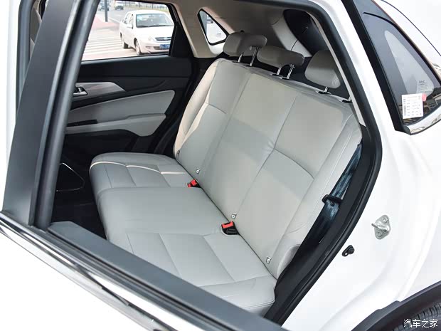 北汽银翔 北汽幻速S5 2017款 1.3T 手动尊贵型