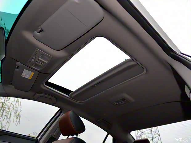 海馬鄭州 海馬M6 2017款 1.5T CVT運(yùn)動(dòng)尊貴型