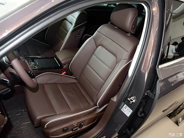 上汽大眾 輝昂 2016款 480 V6 四驅(qū)至尊版