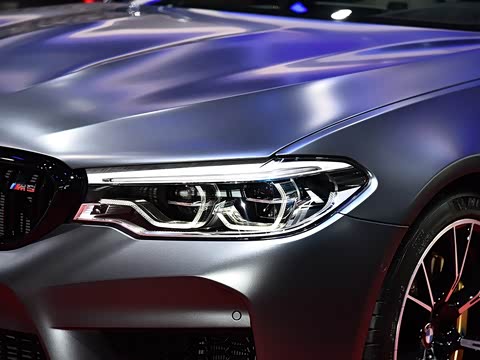 2019�� M5 ������