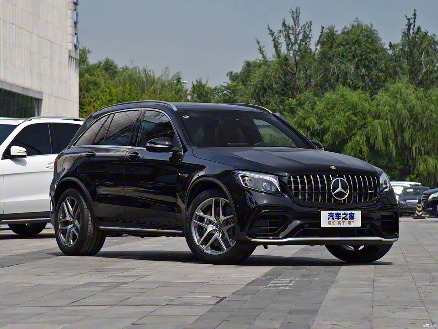 奔驰glc amg 2018款 amg glc 63 4matic  5628880图片_奔驰_汽车图库
