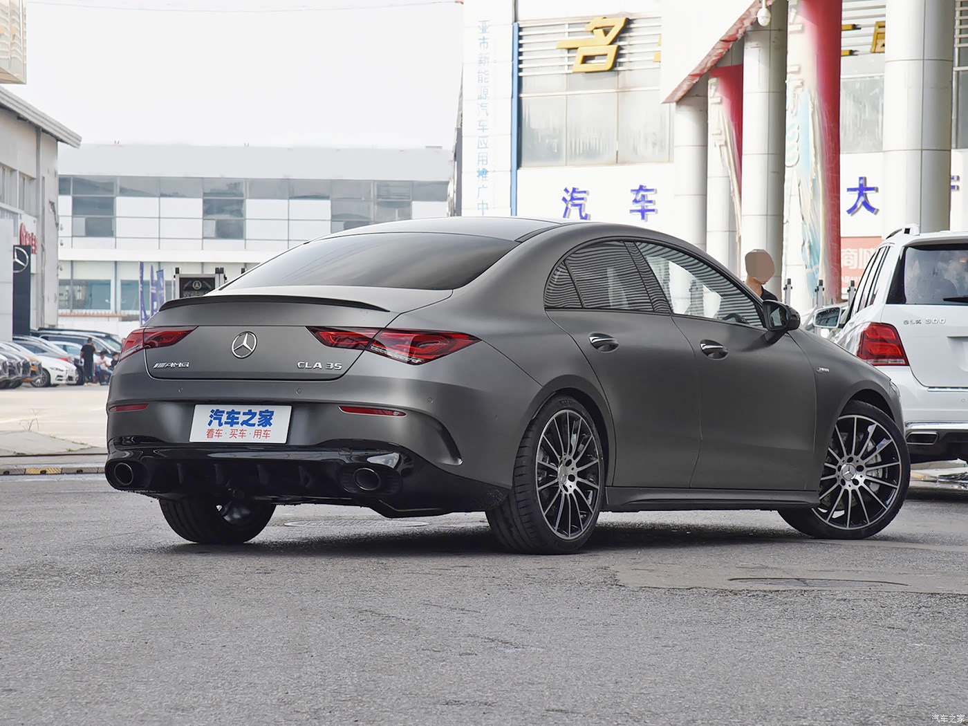 汽车之家>汽车图片>奔驰>奔驰claamg>2020款amgcla354matic>1400_1050