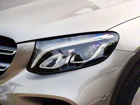 2019�� GLC 260 L 4MATIC ������