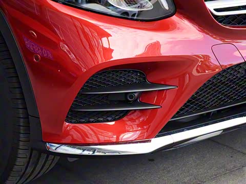 2019�� GLC 260 4MATIC ������