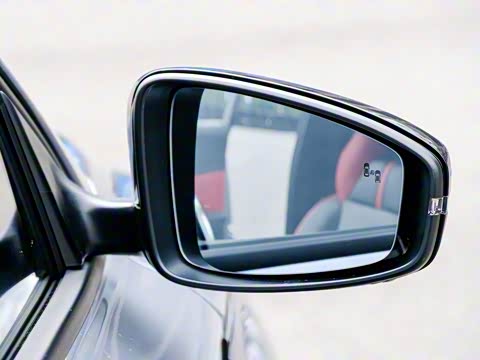 2020�� 1.5T �Զ�Trophy�Ǽ��콢��