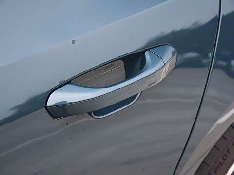 2020�� 40 TFSI ������