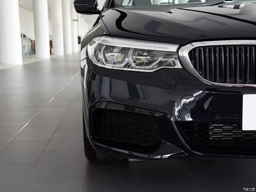 汽车之家>汽车图片>宝马>宝马5系(进口)>2020款525im运动套装>