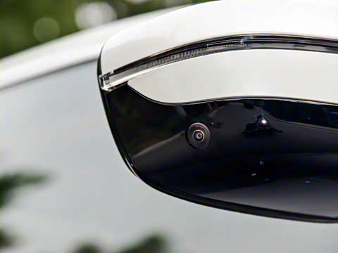 2020�� 325Li �׷���