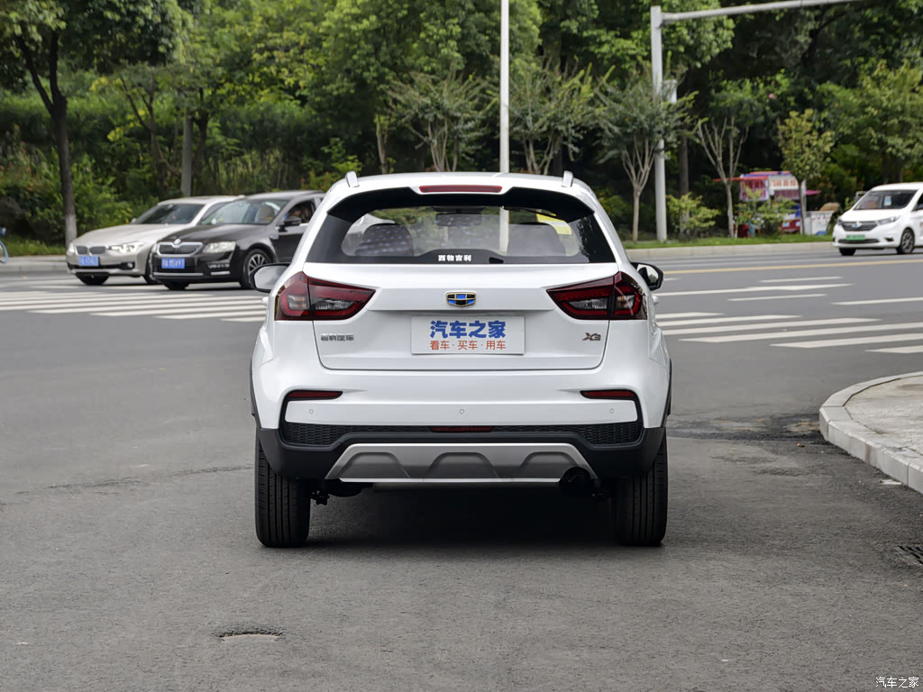 汽车图片 吉利汽车 远景x3 2020款 1.5l 手动幸福版