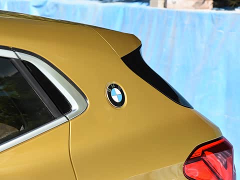 2020�� sDrive20i MԽҰ��װ