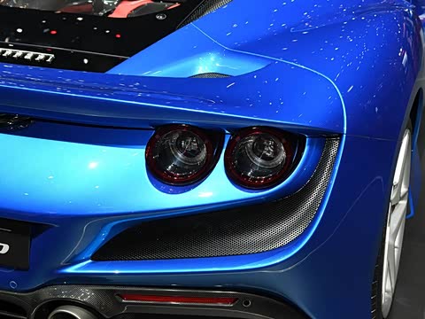 2019�� Tributo 3.9T V8