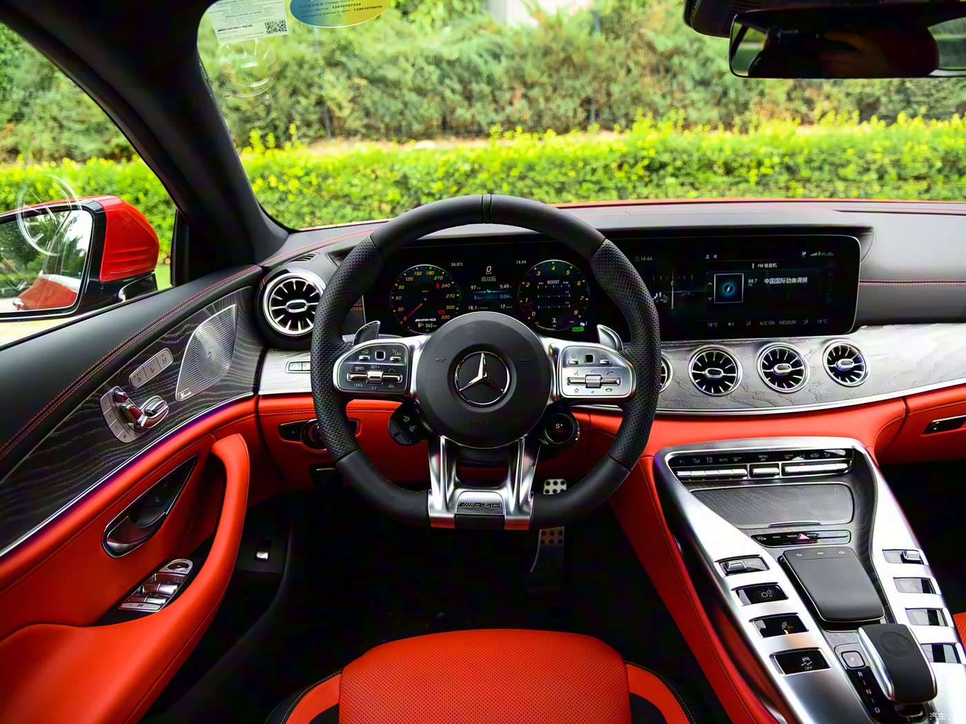 2019款amggt50四门跑车